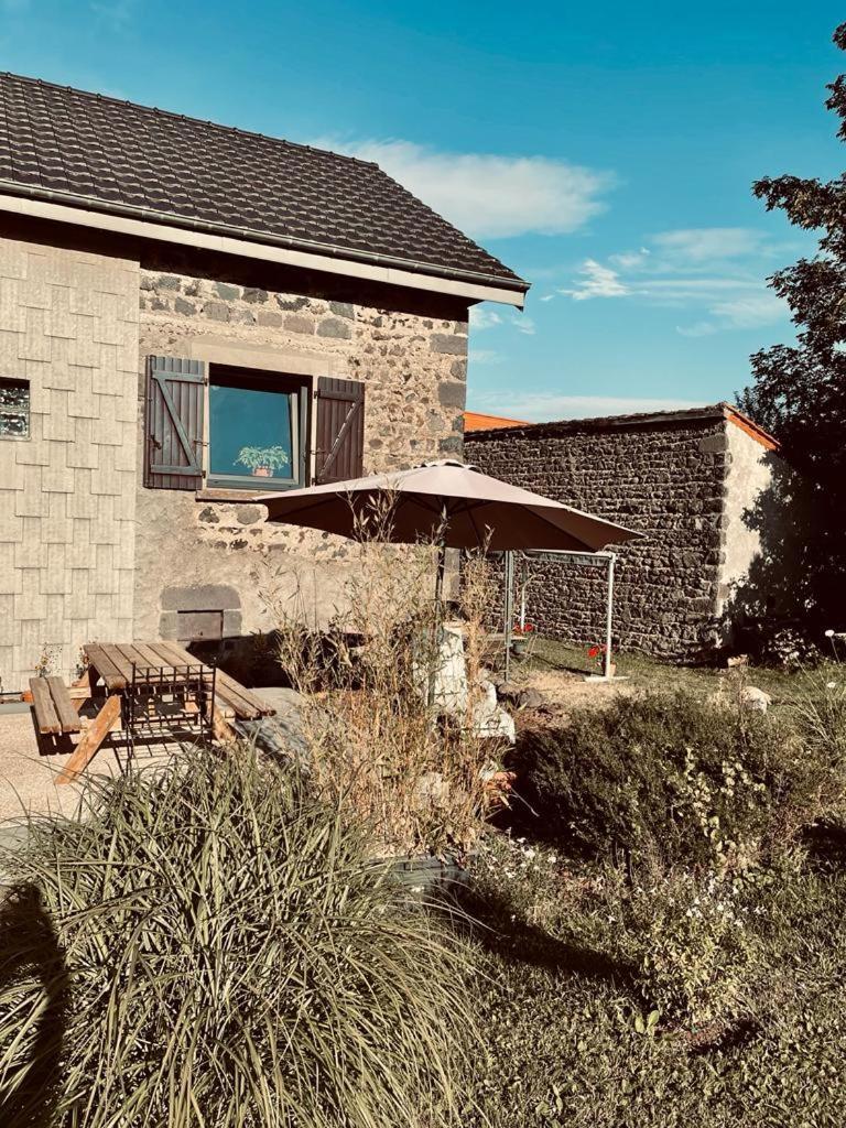 La Pierre Des Volcans Chaleureux Calme Champetre Appartement